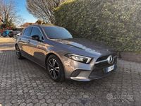 Usata Mercedes A180 116 CV (85 kW) 2018 Grigio Berlina