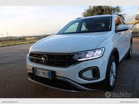 Usata VW T-Roc Life 150 CV (110 kW) 2022 Bianco SUV
