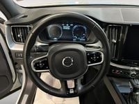 Usata Volvo XC60 R-Design 190 CV (139 kW) 2018 Bianco SUV