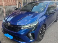 Begagnad Renault Clio V Techno 101 HK (74 kW) 2024 Blå Sedan