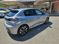 Usata Peugeot 208 Allure 101 CV (74 kW) 2025 Grigio Utilitaria