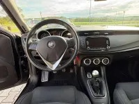 Second-hand Alfa Romeo Giulietta 120 CP (88 kW) 2018 Negru Hatchback