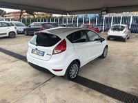 Usata Ford Fiesta Business Edition 80 CV (58 kW) 2015 Bianco Utilitaria