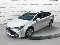 Usata Toyota Corolla Active 140 CV (102 kW) 2023 Bianco Berlina