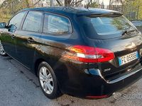 Usata Peugeot 308 120 CV (88 kW) 2016 Nero Station wagon