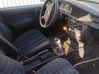 Usata Mercedes 190 75 CV (55 kW) 1992 Bianco Berlina