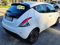 Usata Lancia Ypsilon Silver 69 CV (50 kW) 2023 Bianco Utilitaria