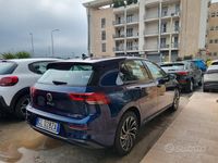 Usata VW Golf VIII Life 110 CV (80 kW) 2022 Blu Berlina