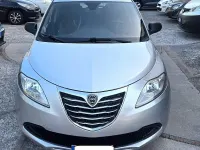 Usata Lancia Ypsilon 69 CV (50 kW) 2013 Grigio Utilitaria