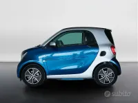 Usata Smart ForTwo Electric Drive Passion 41 kW (56 CV) 2022 Bluazzurro Berlina