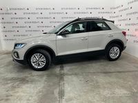 Usata VW T-Roc Life 110 CV (80 kW) 2024 Beige SUV