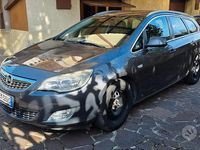 Usata Opel Astra Cosmo 125 CV (91 kW) 2012 Grigio Station wagon