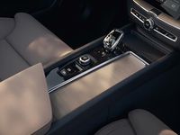 Nuova Volvo XC60 Core 250 CV (183 kW) 2025 Grigio SUV