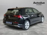 Usata VW Golf VIII Style 150 CV (110 kW) 2025 Grenadill black metallizzato Berlina