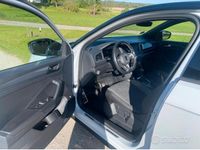 Usata VW T-Roc R-line 150 CV (110 kW) 2023 Bianco SUV