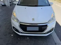 Usata Peugeot 208 102 CV (75 kW) 2019 Bianco Utilitaria