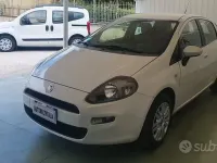Usata Fiat Punto 69 CV (50 kW) 2012 Bianco Utilitaria