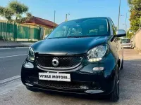 Usata Smart ForFour Prime 71 CV (52 kW) 2015 Nero Utilitaria