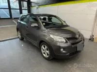 Usata Toyota Urban Cruiser 90 CV (66 kW) 2009 Grigio Utilitaria