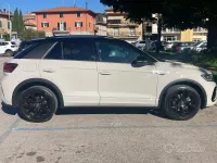 Usata VW T-Roc R-line 150 CV (110 kW) 2024 Beige SUV