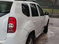 Usata Dacia Duster Lauréate 105 CV (77 kW) 2013 Bianco Station wagon