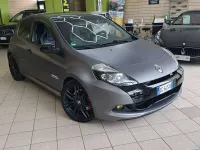 Usata Renault Clio IV 200 CV (147 kW) 2012 Grigio montagna opaco Berlina