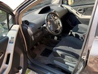 Second-hand Toyota Yaris 90 CP (66 kW) 2008 Gri Hatchback
