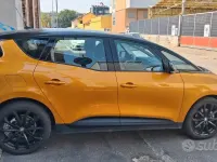 Usata Renault Scénic IV Intens 115 CV (84 kW) 2018 Marrone Monovolume