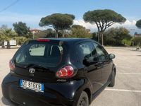 Second-hand Toyota Aygo 68 CP (50 kW) 2010 Negru Hatchback