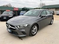 Usata Mercedes A180 Business 115 CV (84 kW) 2019 Grigio Berlina
