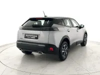 Usata Peugeot 2008 Style 101 CV (74 kW) 2025 Grigio SUV