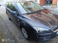 Usata Ford Focus 115 CV (84 kW) 2006 Grigio Station wagon