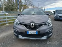 Usata Renault Captur Business 90 CV (66 kW) 2019 Grigio SUV
