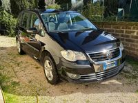Usata VW Touran 150 CV (110 kW) 2010 Nero Monovolume