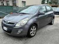 Usata Hyundai i20 Edition 75 CV (55 kW) 2011 Grigio Utilitaria