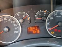 Usata Fiat Punto Active 69 CV (50 kW) 2010 Bianco Utilitaria