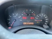Usado Fiat Punto 2001 Gris Utilitario