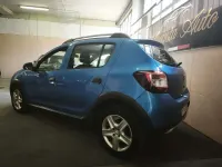 Usata Dacia Sandero Stepway 90 CV (66 kW) 2016 Blu/azzurro Berlina