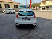 Usata Ford Fiesta 68 CV (50 kW) 2010 Bianco Berlina