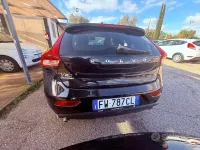 Usata Volvo V40 Plus 120 CV (88 kW) 2019 Nero Berlina