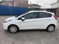 Usata Ford Fiesta Titanium 68 CV (50 kW) 2010 Bianco Utilitaria