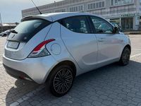 Usata Lancia Ypsilon 69 CV (50 kW) 2018 Grigio Utilitaria