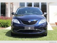 Usado Lancia Ypsilon Silver 69 HP (50 kW) 2016 Azul Citadino