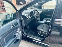 Usata Mercedes B180 109 CV (80 kW) 2018 Monovolume