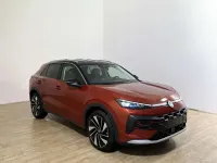 Nuova VW T-Roc Style 150 CV (110 kW) 2026 Rosso SUV