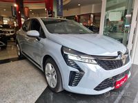 Begagnad Renault Clio V Evolution 101 HK (74 kW) 2024 Grå Sedan