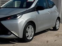 Usata Toyota Aygo X-pure 69 CV (50 kW) 2016 Grigio Utilitaria