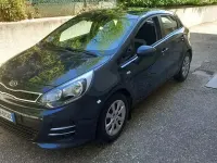 Usata Kia Rio 85 CV (62 kW) 2015 Blu Berlina
