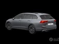 Usata VW Golf VIII Style 116 CV (85 kW) 2022 Grigio Station wagon