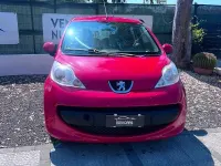 Usata Peugeot 107 68 CV (50 kW) 2006 Rosso Utilitaria
